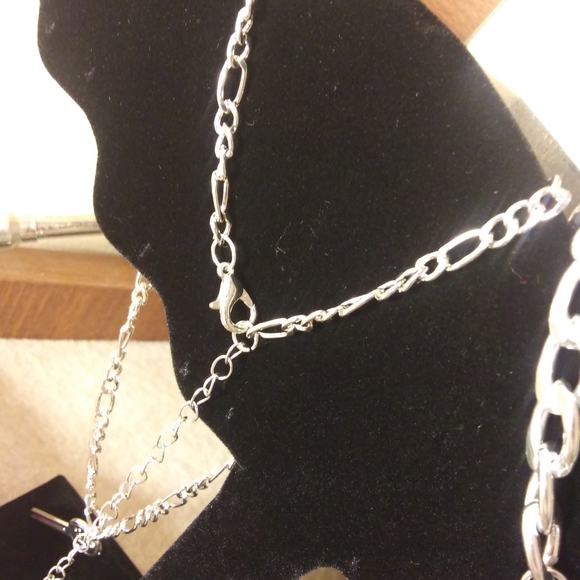Silver Tone Lock and Key Layered Necklac - Picture 4 of 11